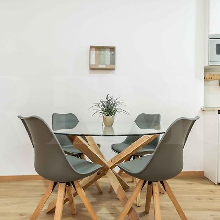 Relaxing Apartment With Parking In The Center By Rems Málaga Buitenkant foto