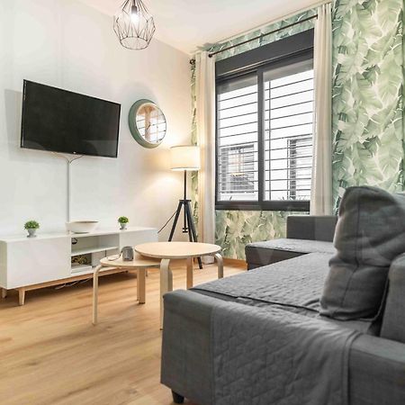 Relaxing Apartment With Parking In The Center By Rems Málaga Buitenkant foto