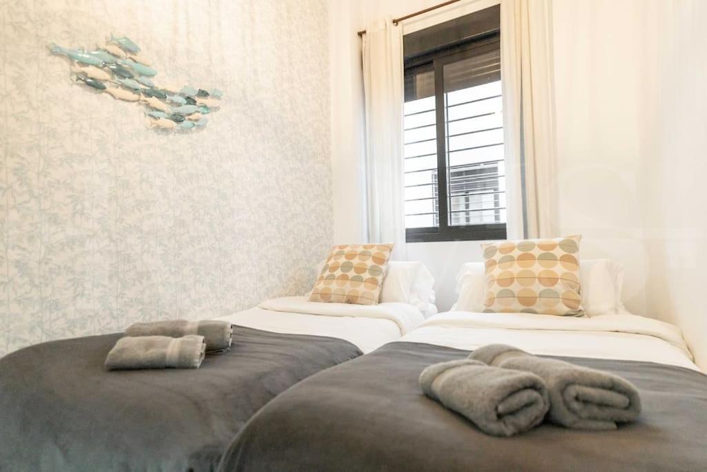 Relaxing Apartment With Parking In The Center By Rems Málaga Buitenkant foto