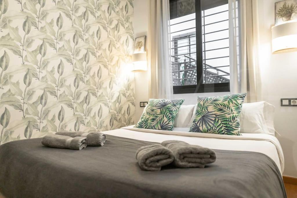 Relaxing Apartment With Parking In The Center By Rems Málaga Buitenkant foto